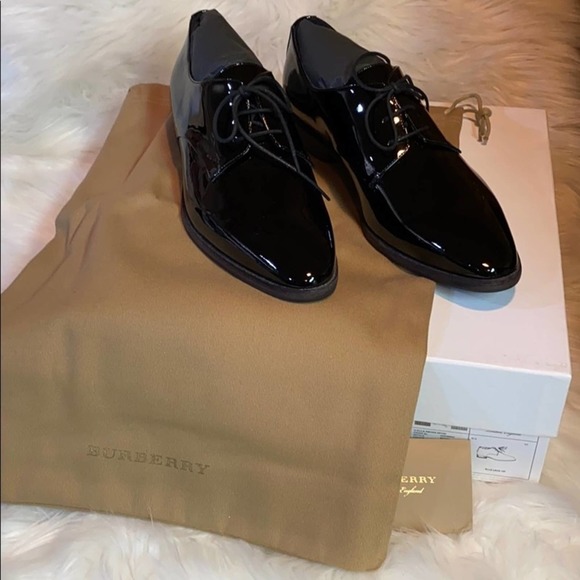 Burberry Shoes Burberry Ella Lace Up Patent Leather Uniform Shoes